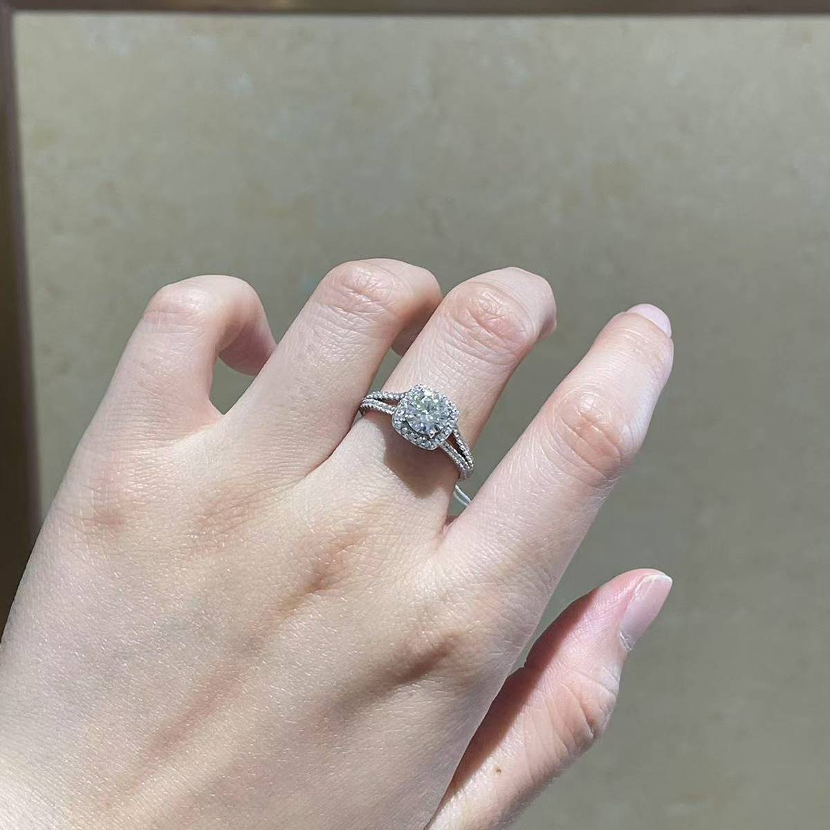 New Luxury Square Bag Women's Ring S925 Silver Plated Platinum Customized Selection Main Stone Moissanite Diamond 1.0ct/Secondary Stone High Carbon Diamond